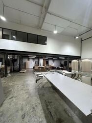 E9 Premium (D27), Factory #611765541
